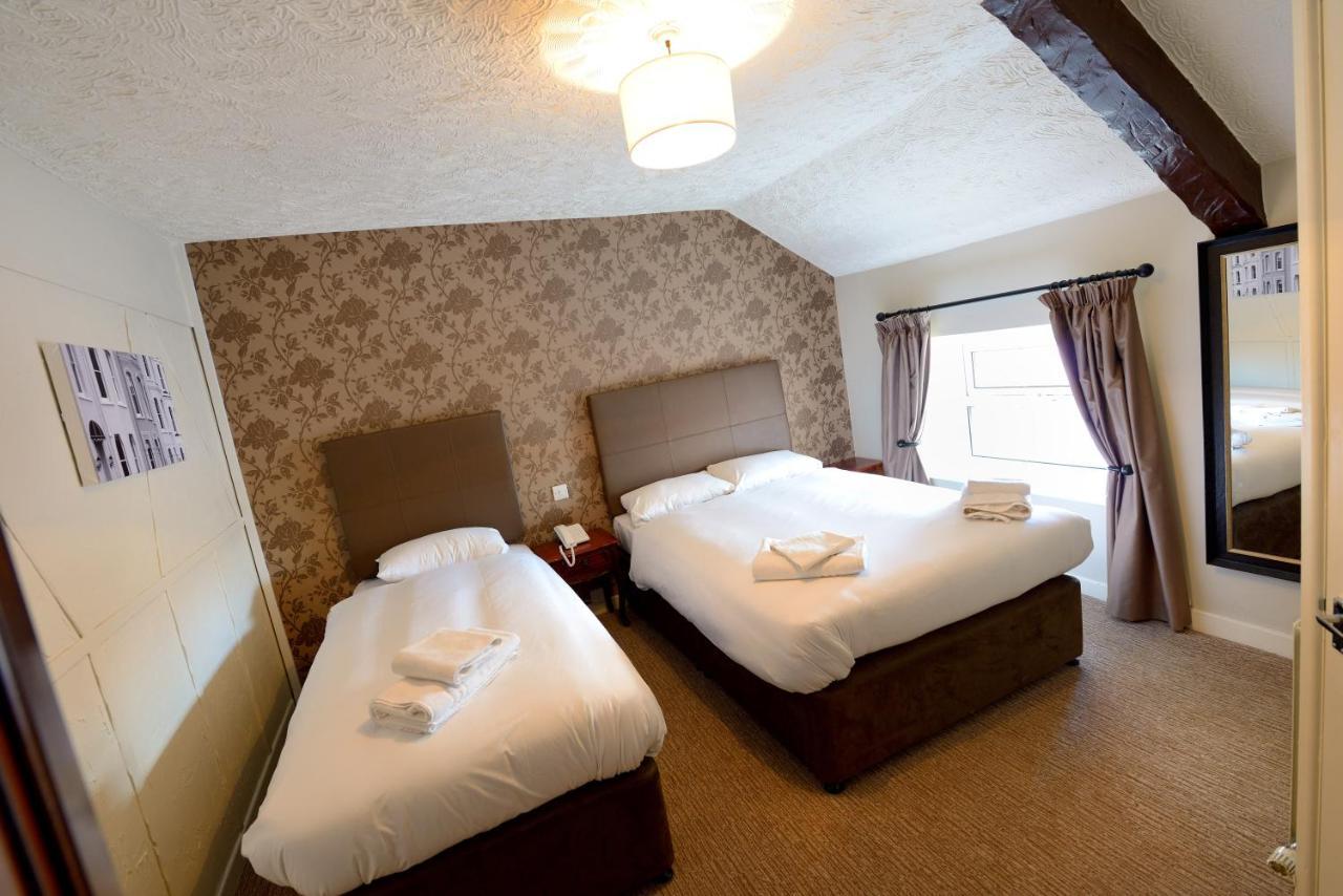 Savoy Country Inn St Clears Bagian luar foto